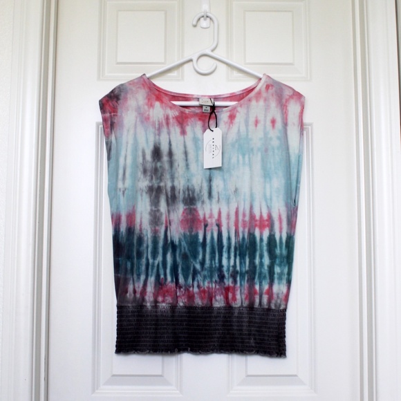 Handmade tie dye surplus sleeveless blouse by Hue Revival - Picture 3 of 12